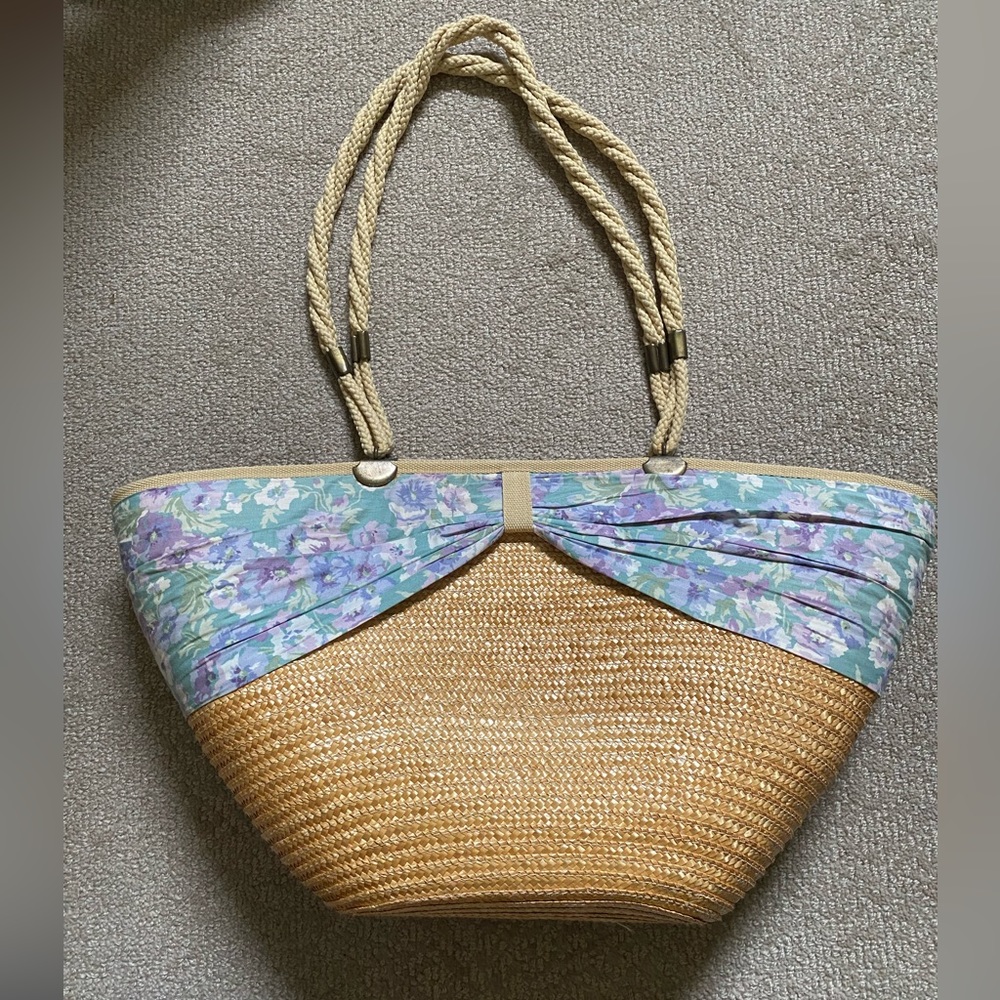 Woven floral beach tote